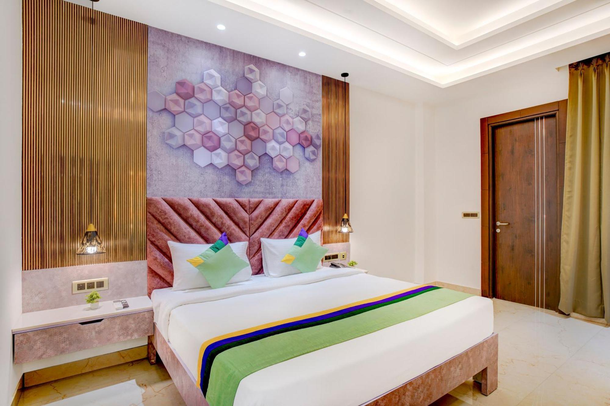 Treebo Corporate Inn Ноида Екстериор снимка
